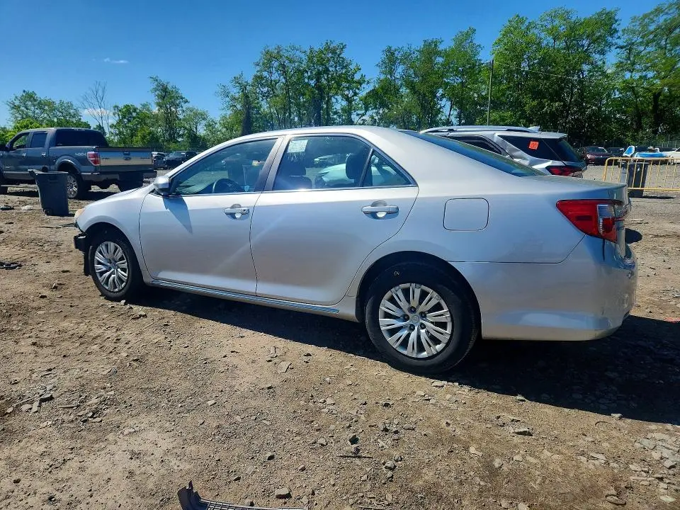 2014 TOYOTA CAMRY LE  