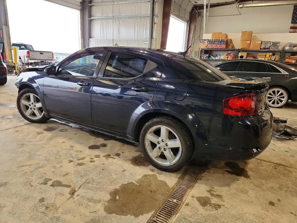 2011 DODGE AVENGER LUX  