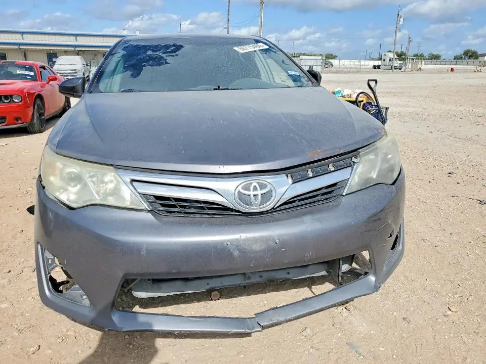2014 TOYOTA CAMRY LE  