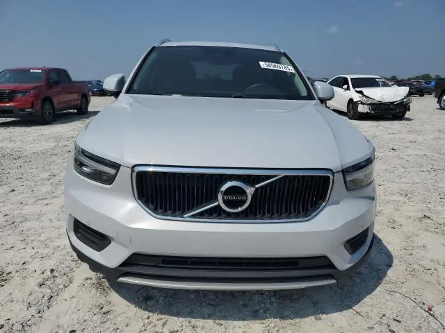 2020 VOLVO XC40 T5 MOMENTUM  