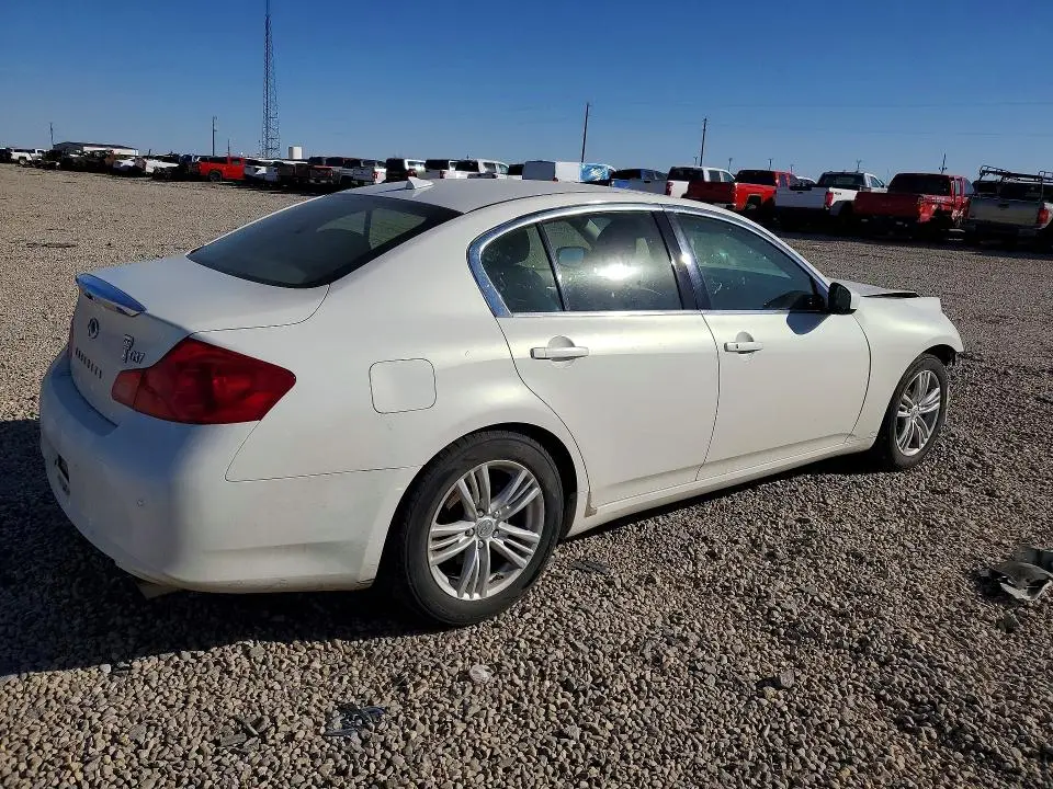 2012 INFINITI G37 JOURNEY  