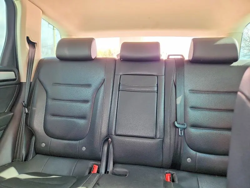 2015 VOLKSWAGEN TOUAREG V6  