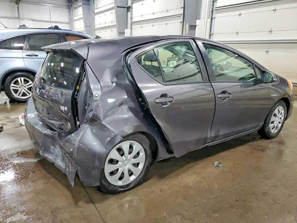 2014 TOYOTA PRIUS C TWO  