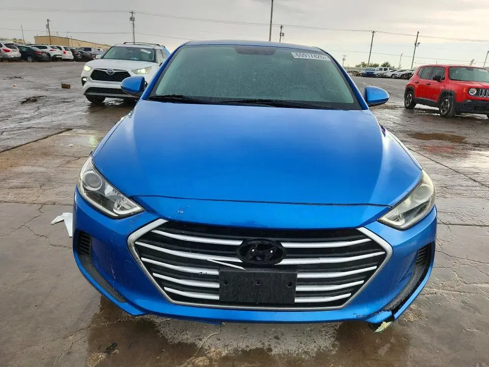 2017 HYUNDAI ELANTRA SE  