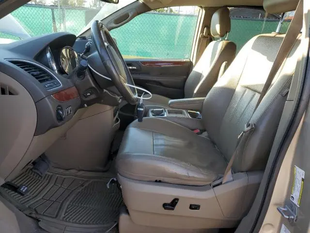 2013 CHRYSLER TOWN & COUNTRY TOURING L  