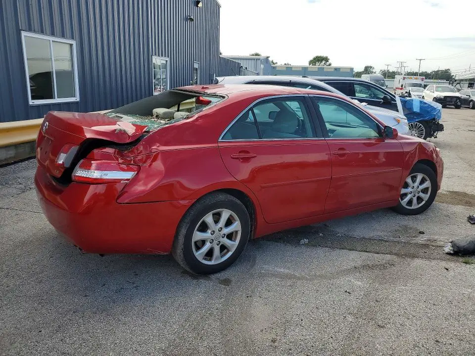 2011 TOYOTA CAMRY LE  