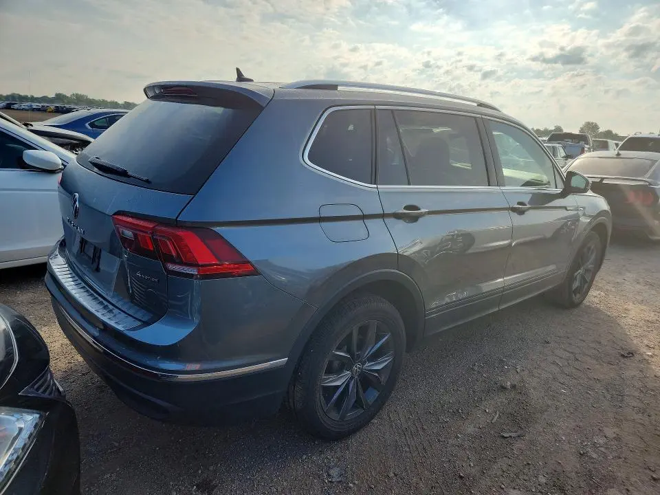 2022 VOLKSWAGEN TIGUAN SE  
