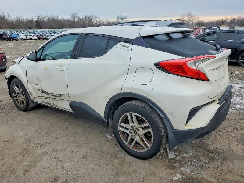 2021 TOYOTA C-HR XLE  