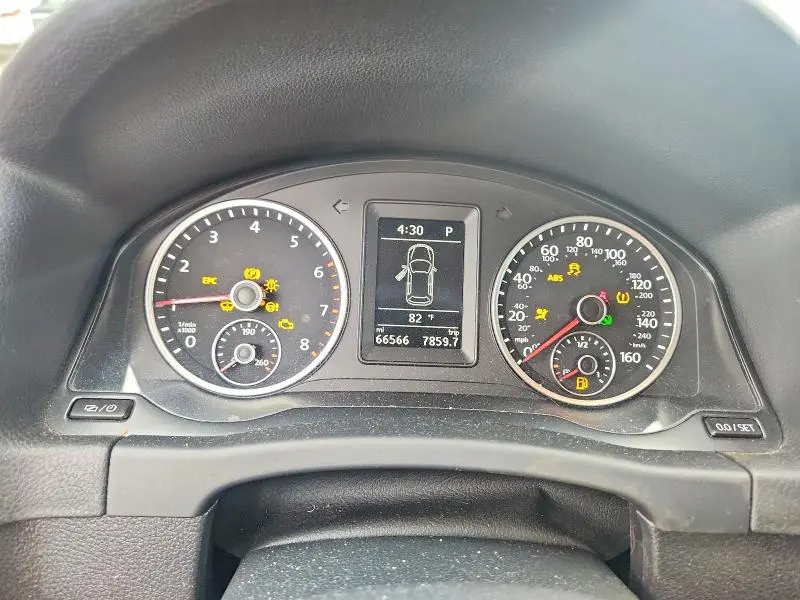 2016 VOLKSWAGEN TIGUAN S  