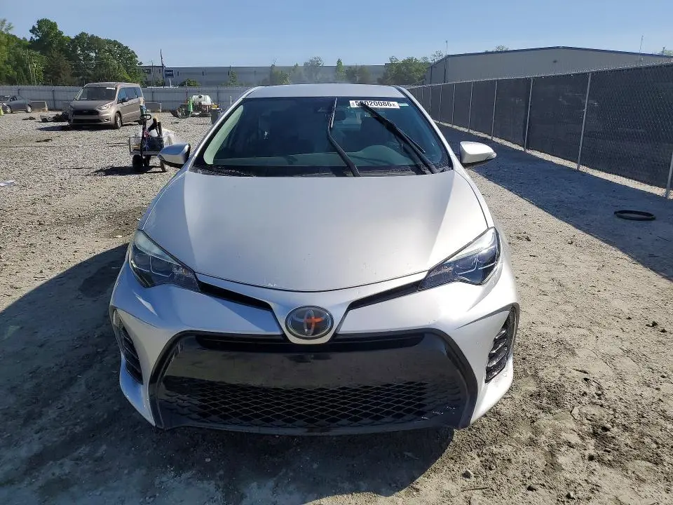 2018 TOYOTA COROLLA SE  