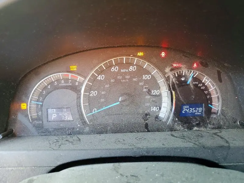 2012 TOYOTA CAMRY SE  