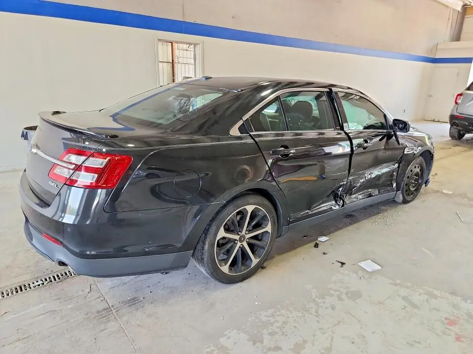 2015 FORD TAURUS SEL  