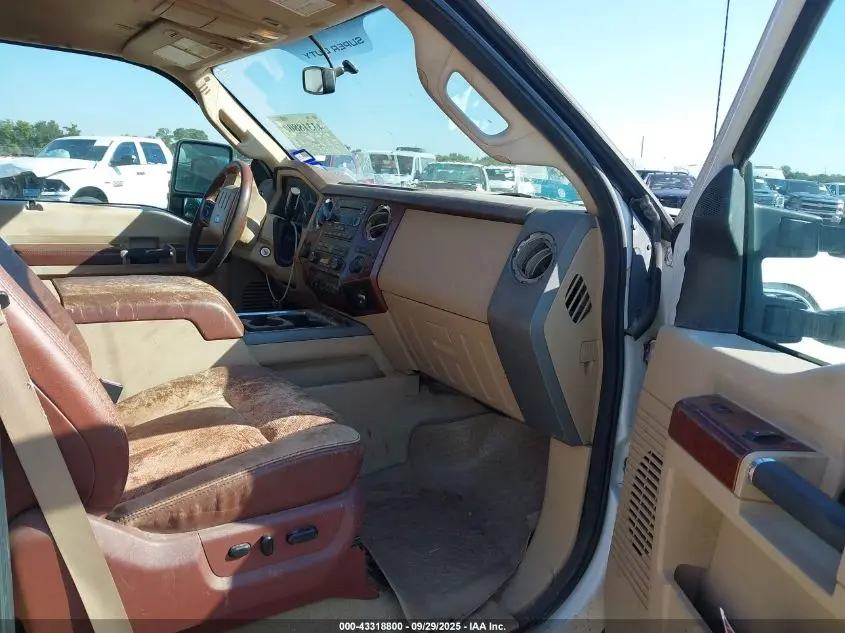 2011 FORD F-250 LARIAT