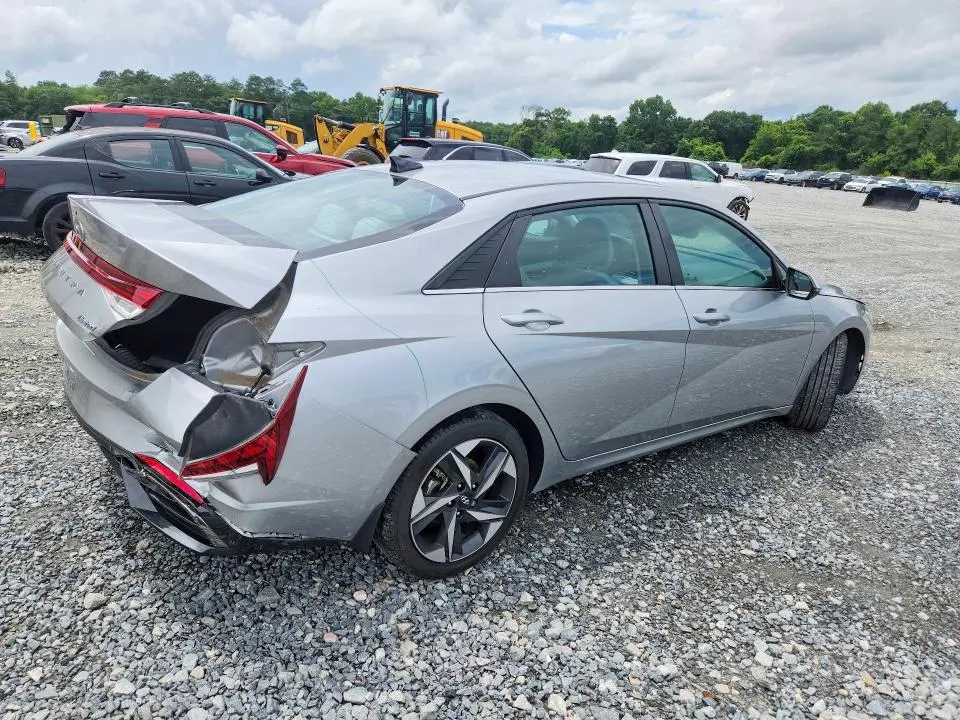 2022 HYUNDAI ELANTRA LIMITED  
