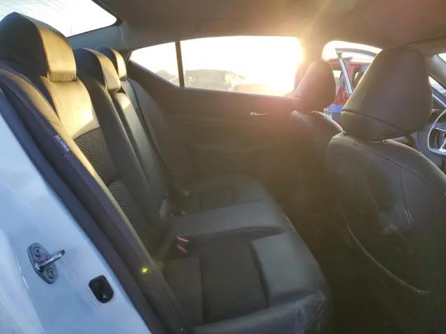 2023 NISSAN ALTIMA SR  