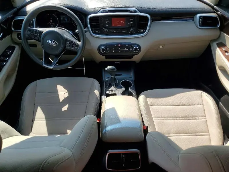 2016 KIA SORENTO LX V6  
