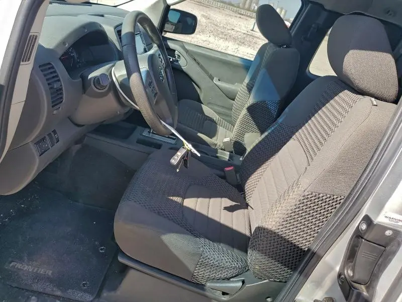 2015 NISSAN FRONTIER S  