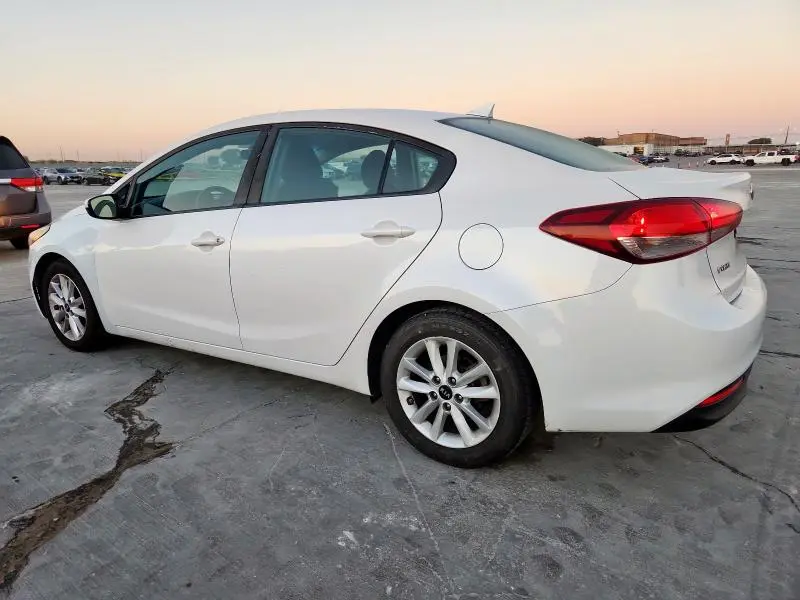 2017 KIA FORTE LX  