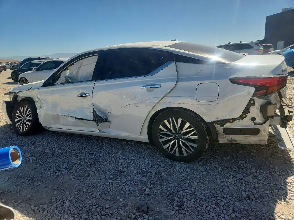 2023 NISSAN ALTIMA SV  