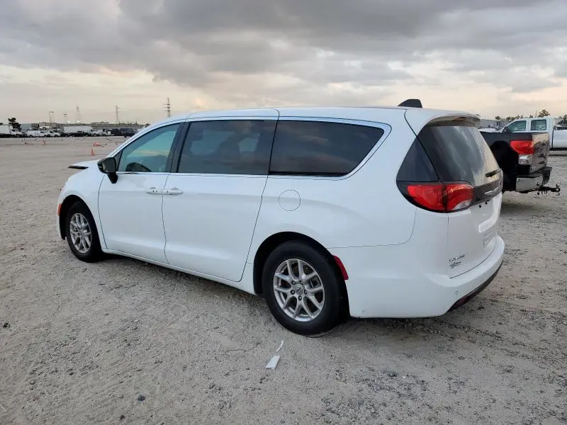 2025 CHRYSLER VOYAGER LX  