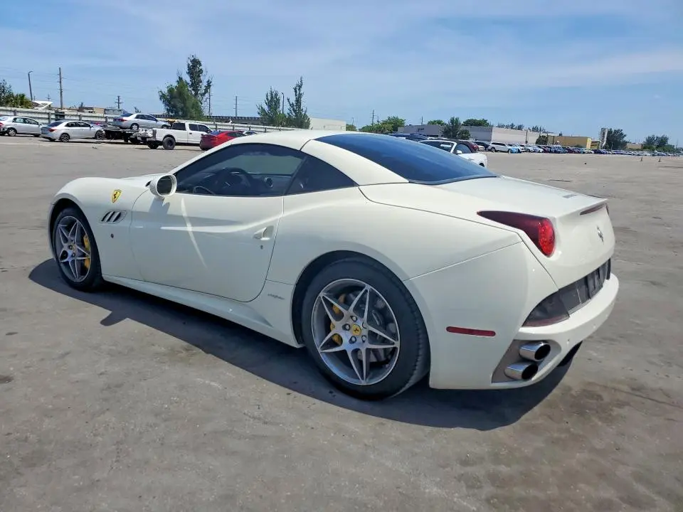 2013 FERRARI CALIFORNIA   