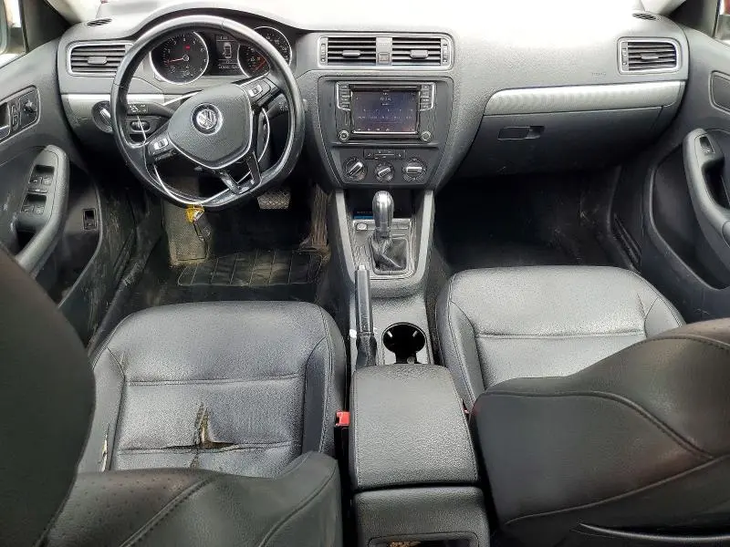 2017 VOLKSWAGEN JETTA SE  