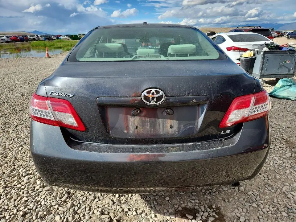 2011 TOYOTA CAMRY LE  