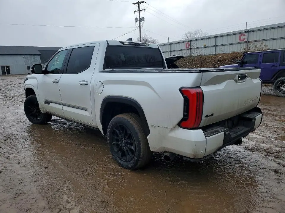 2024 TOYOTA TUNDRA CREWMAX LIMITED  