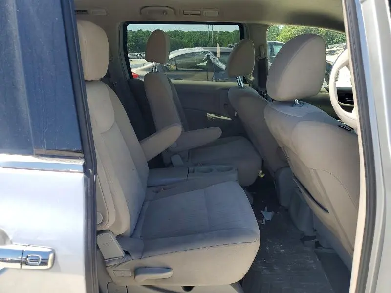 2017 NISSAN QUEST SV  