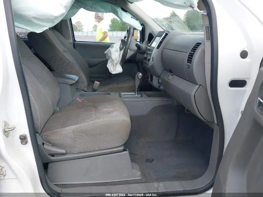 2019 NISSAN FRONTIER SV