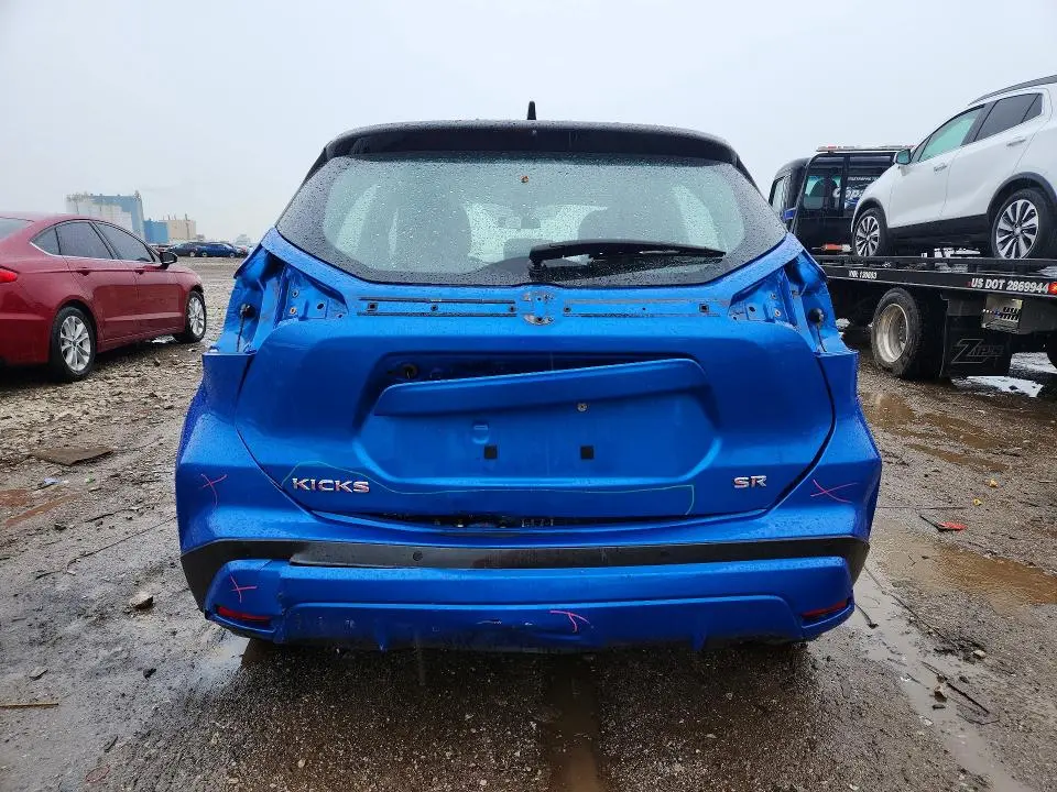 2023 NISSAN KICKS SR  