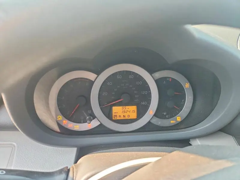 2011 TOYOTA RAV4 BASE  