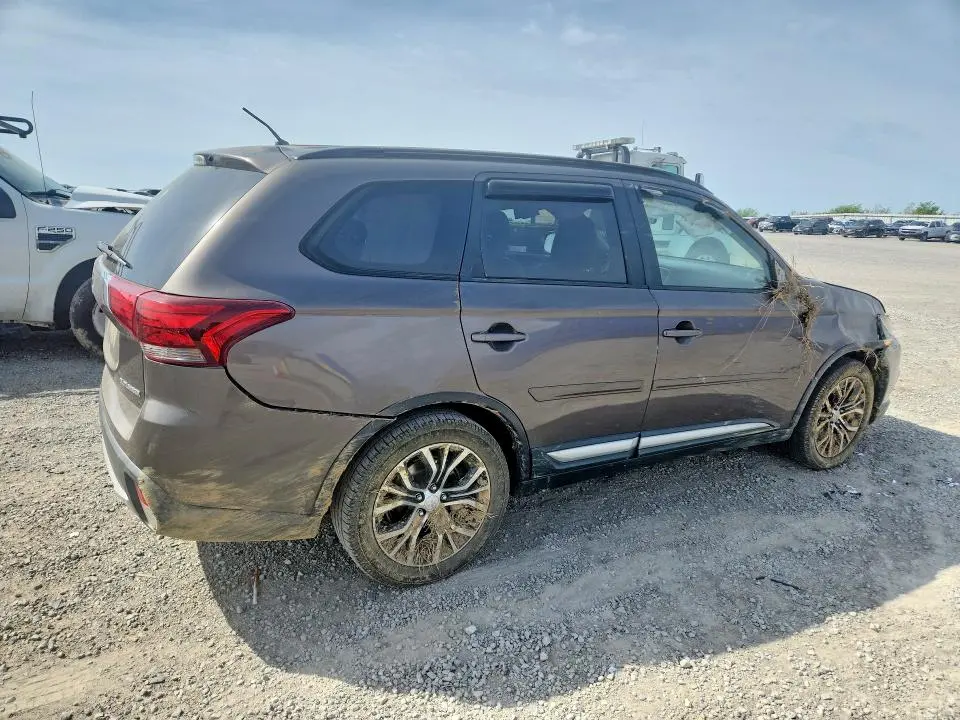 2016 MITSUBISHI OUTLANDER SE  