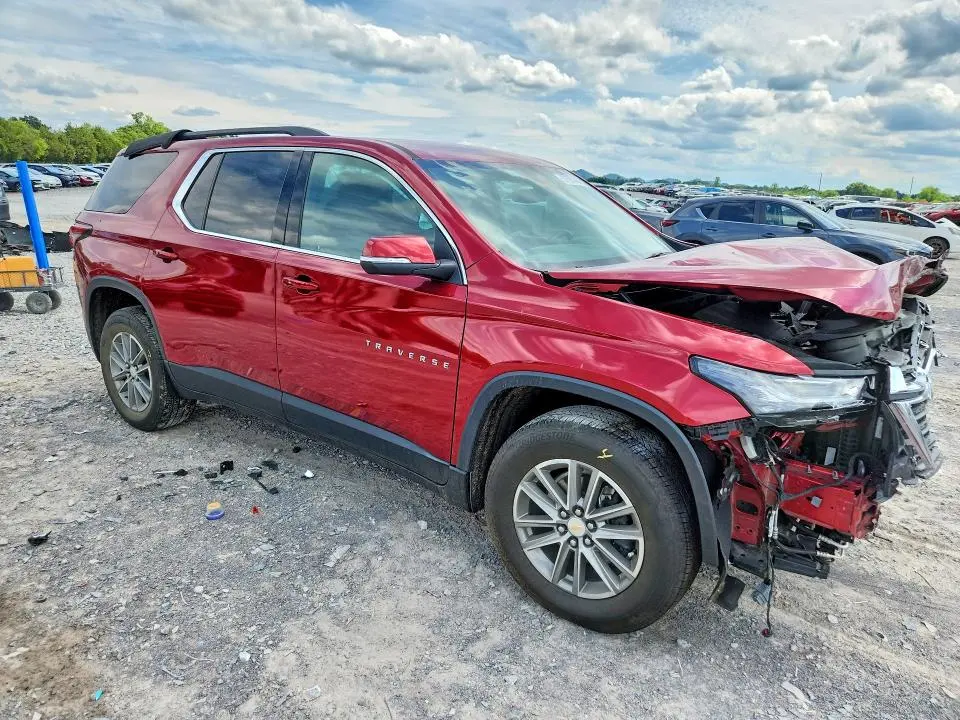 2023 CHEVROLET TRAVERSE LT  