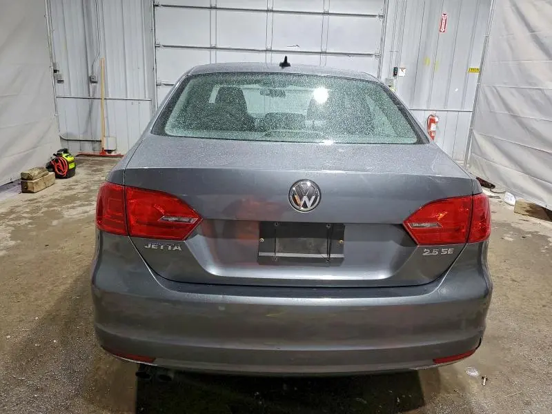 2012 VOLKSWAGEN JETTA SE  