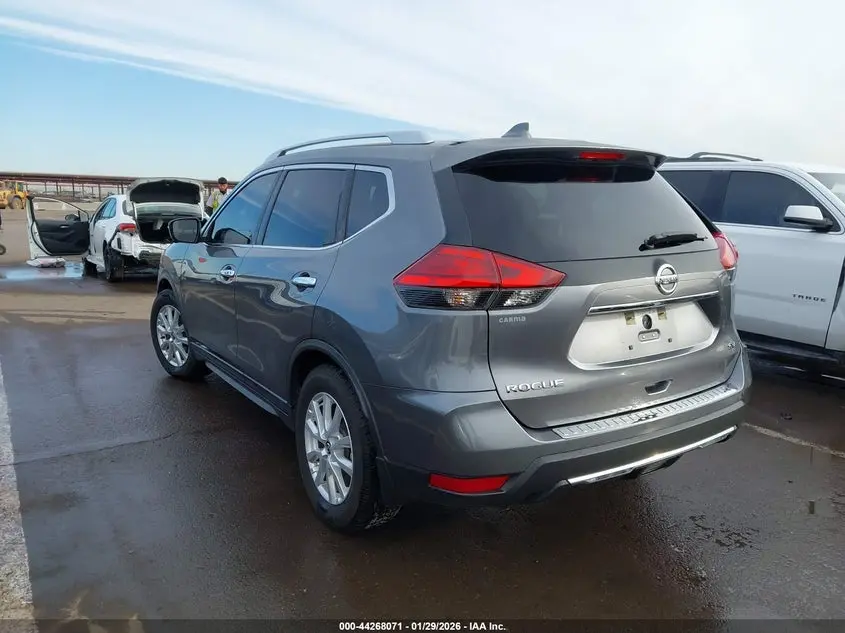 2017 NISSAN ROGUE SV