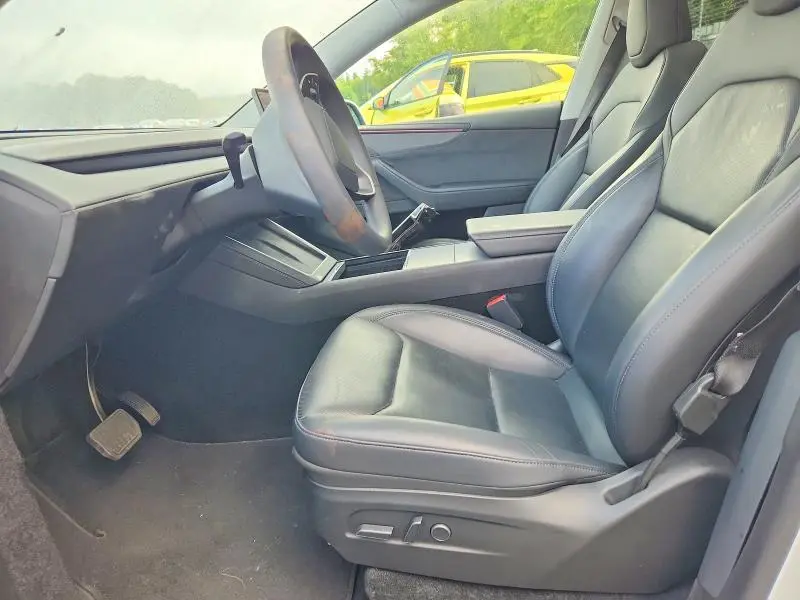 2026 TESLA MODEL Y   