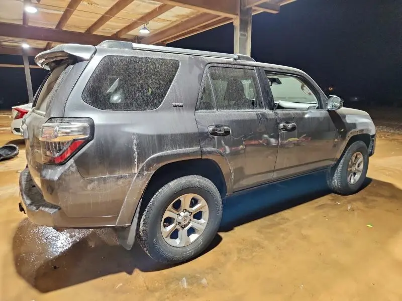 2021 TOYOTA 4RUNNER SR5  