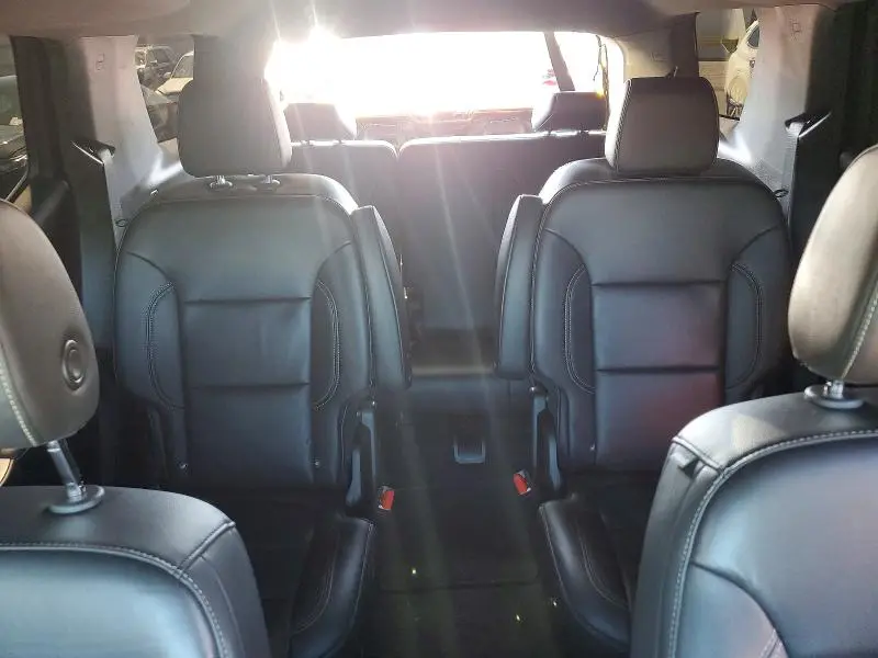 2023 CHEVROLET TRAVERSE LT  