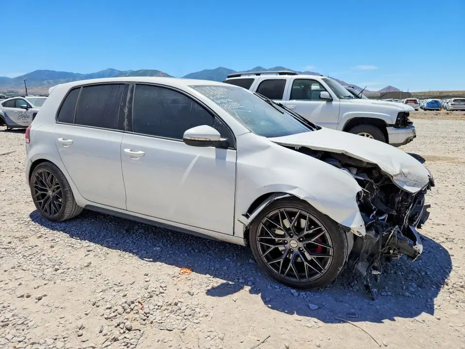 2011 VOLKSWAGEN GTI   