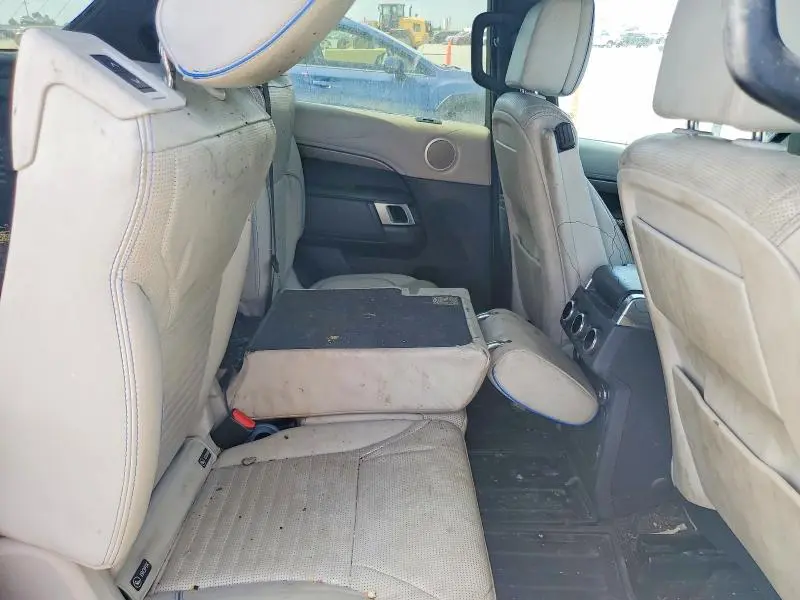 2018 LAND ROVER DISCOVERY HSE LUXURY  