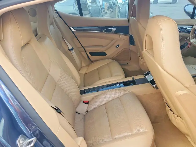 2014 PORSCHE PANAMERA 2  