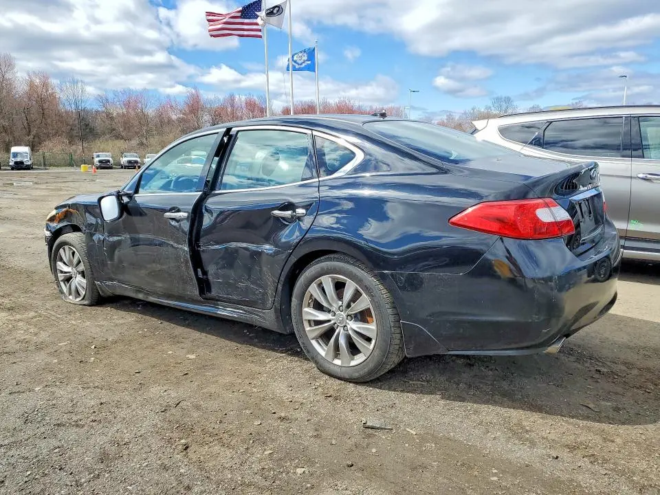 2011 INFINITI M37 X  