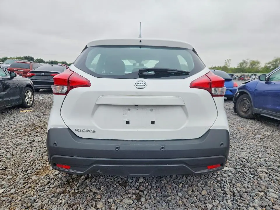 2020 NISSAN KICKS S  