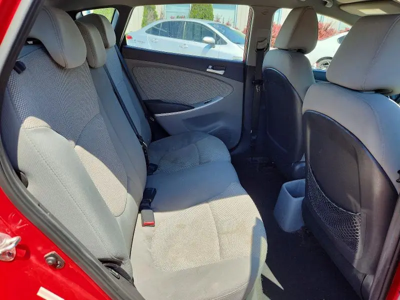 2013 HYUNDAI ACCENT GS  