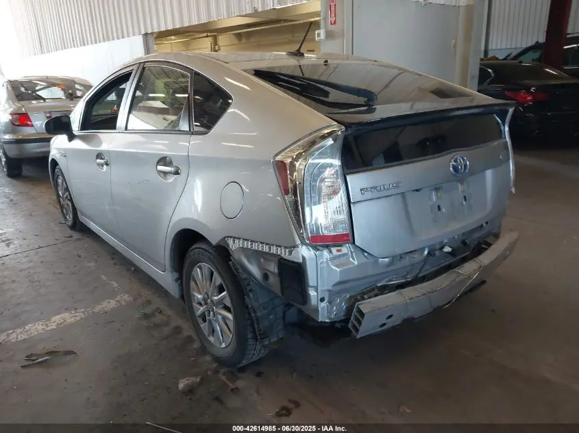 2014 TOYOTA PRIUS PLUG-IN  