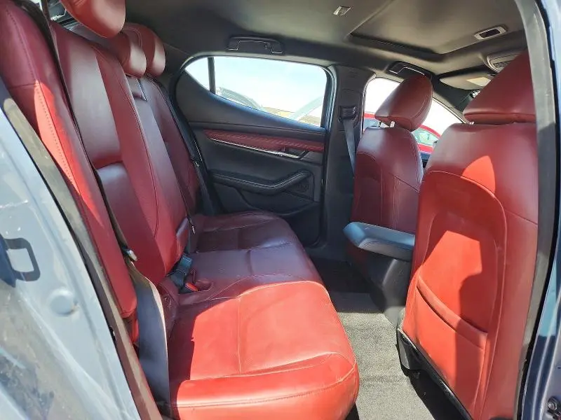 2022 MAZDA 3 PREMIUM  