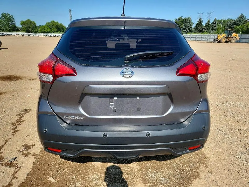 2020 NISSAN KICKS S  
