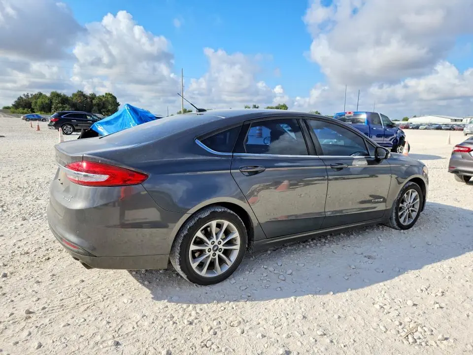 2017 FORD FUSION SE HYBRID  