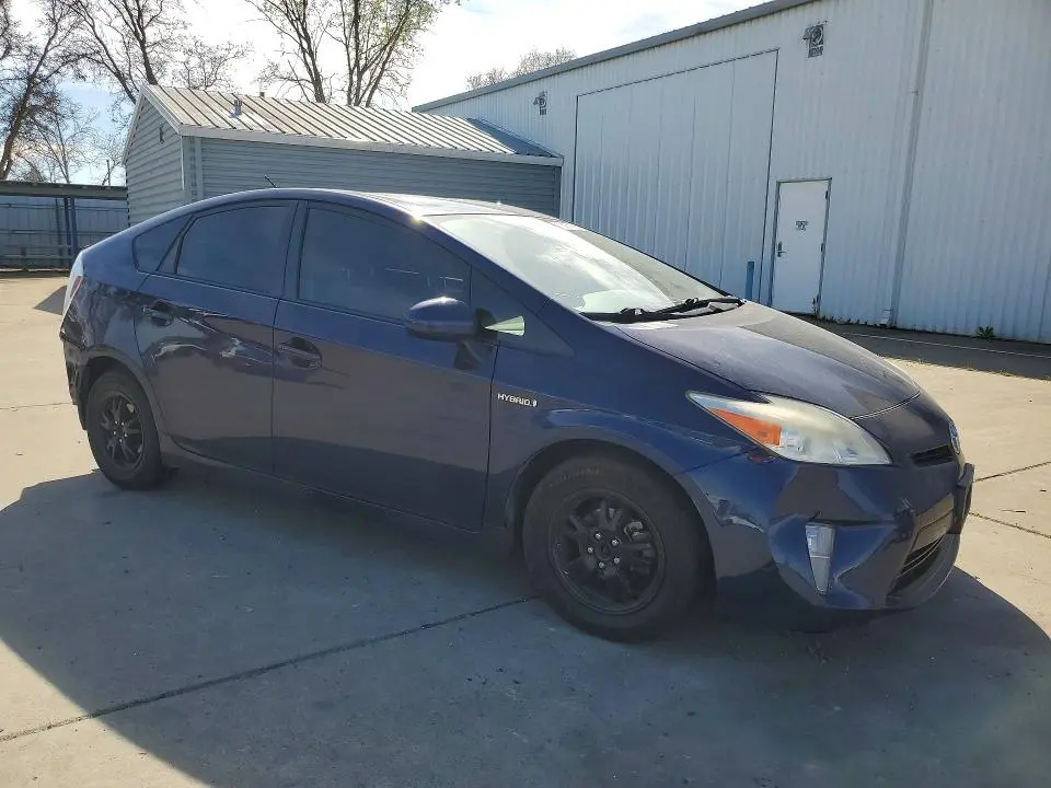 2014 TOYOTA PRIUS THREE  